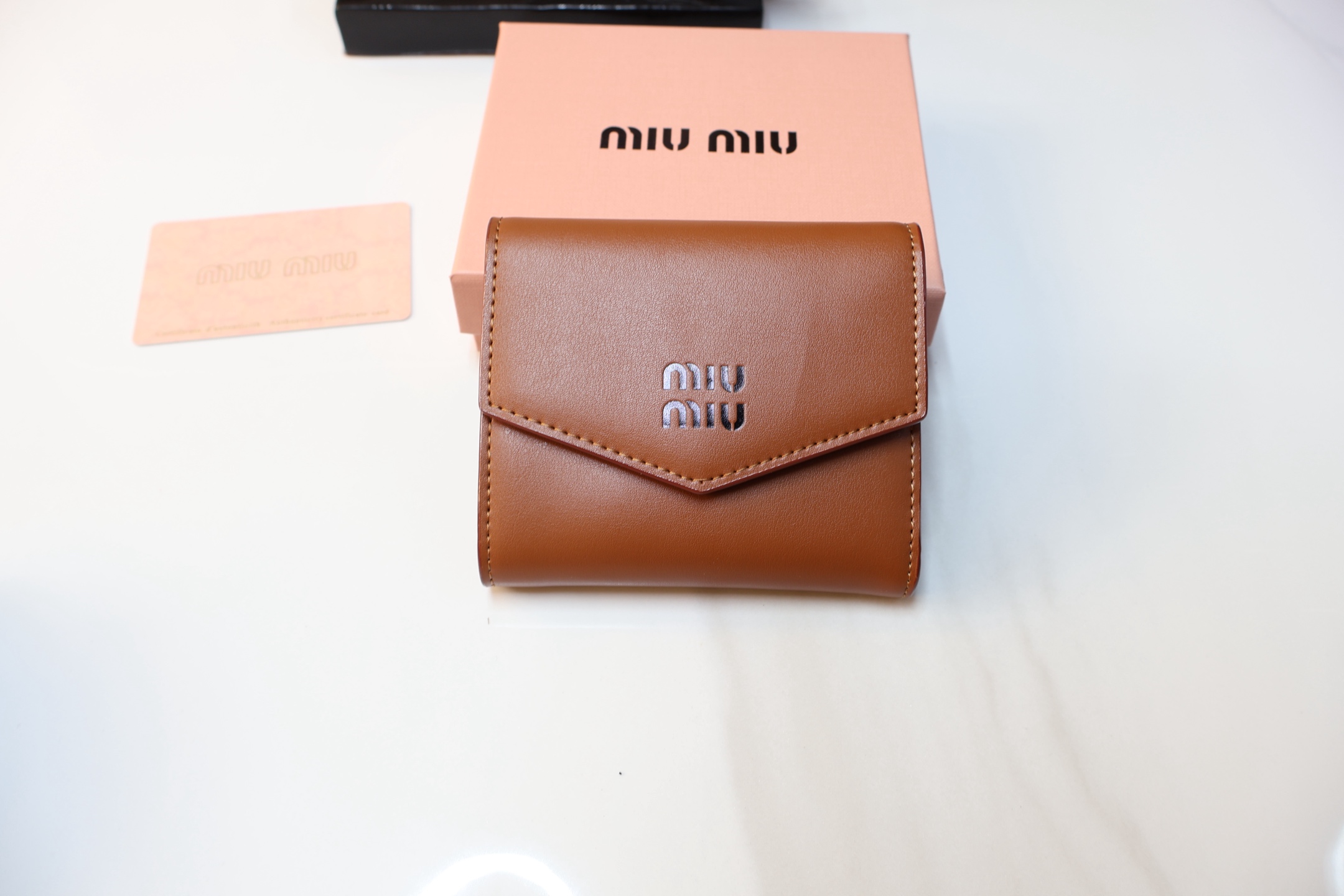 MIUMIU レザー 財布 mm136883
