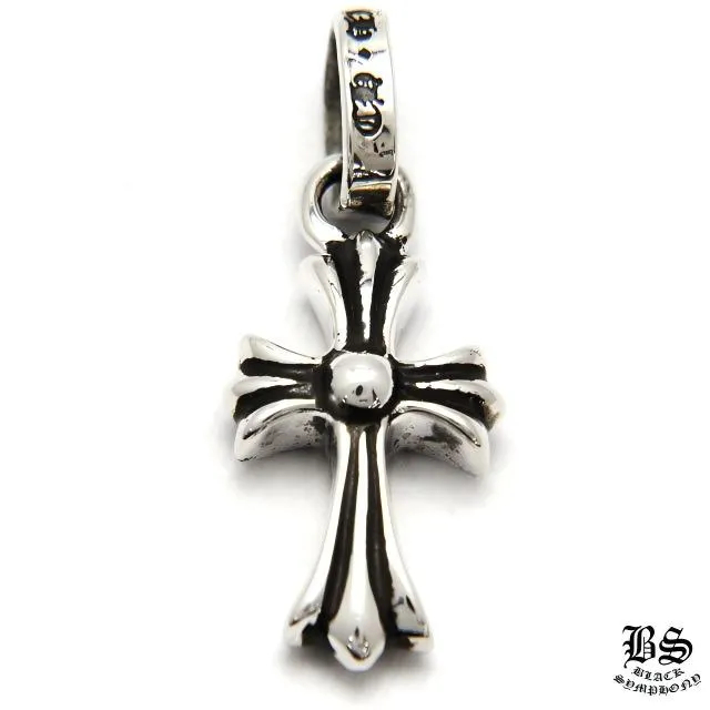 【CHROME HEARTS/クロムハーツ】クロムハーツ CHクロスベビーファットチャームwithパヴェブラックダイヤモンド