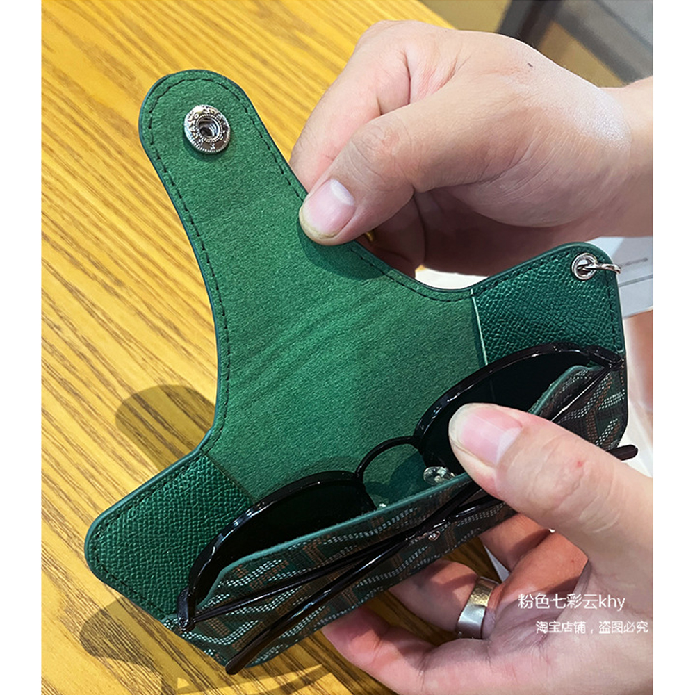 PU EYEWEAR POUCH WITH WRIST CHAIN