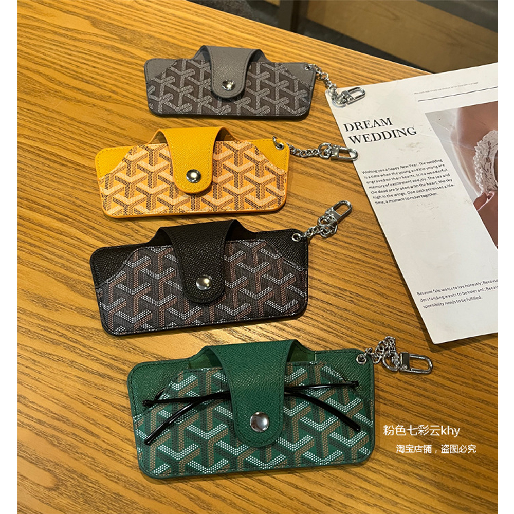 PU EYEWEAR POUCH WITH WRIST CHAIN