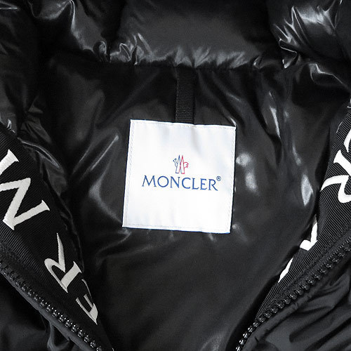 【国内発送】モンクレール ダウンジャケット MONTCLA ファッション　メンズ