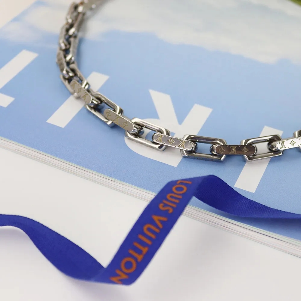 【国内発送/直営店】ネックレス BTS 防弾少年団 のジョングク着用 ♪ 完売必至 ★コリエ チェーン モノグラム