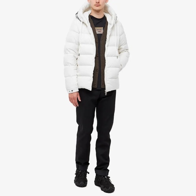 直営店買付・国内発送・送関込/MONCLER Cardereダウンジャケット