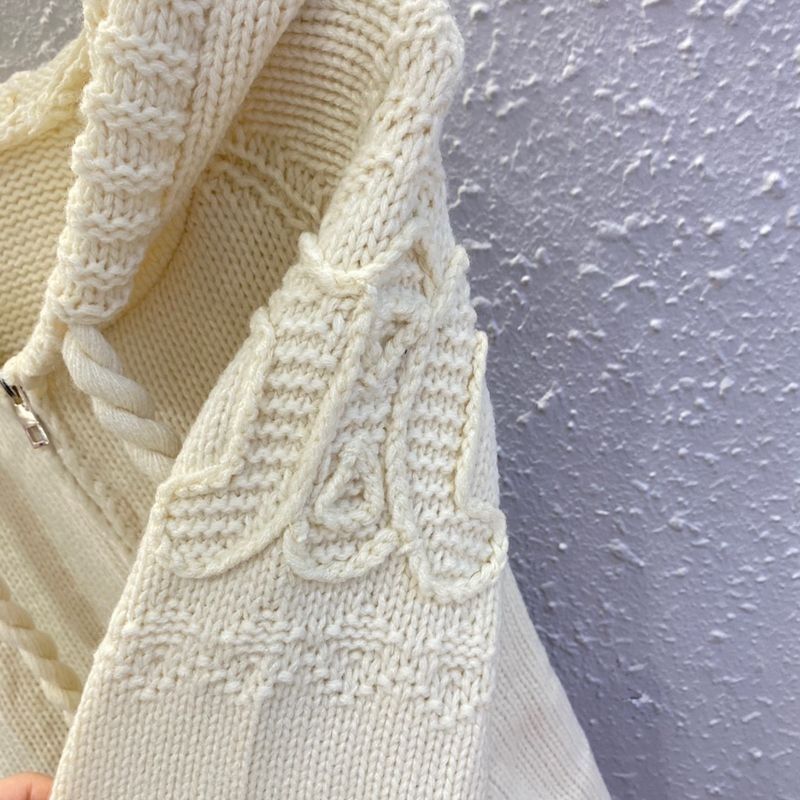 CELINE刺繍ロゴジャカード連帽ニットカーディガン