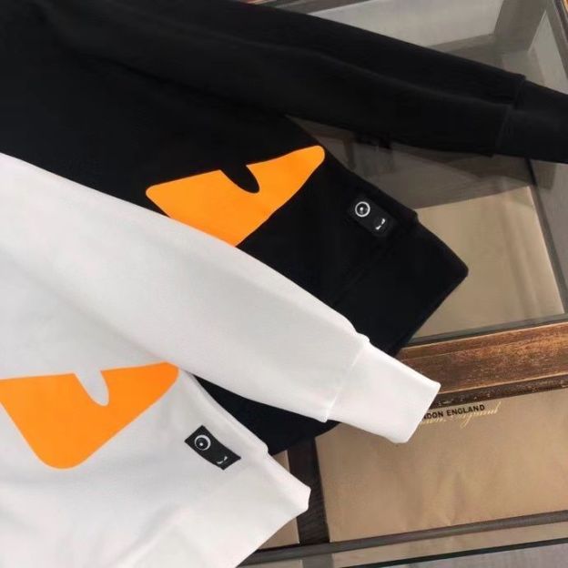 FENDI  パーカー フェンディ プレントおしゃれ 丸首 通勤 通学 メンズ