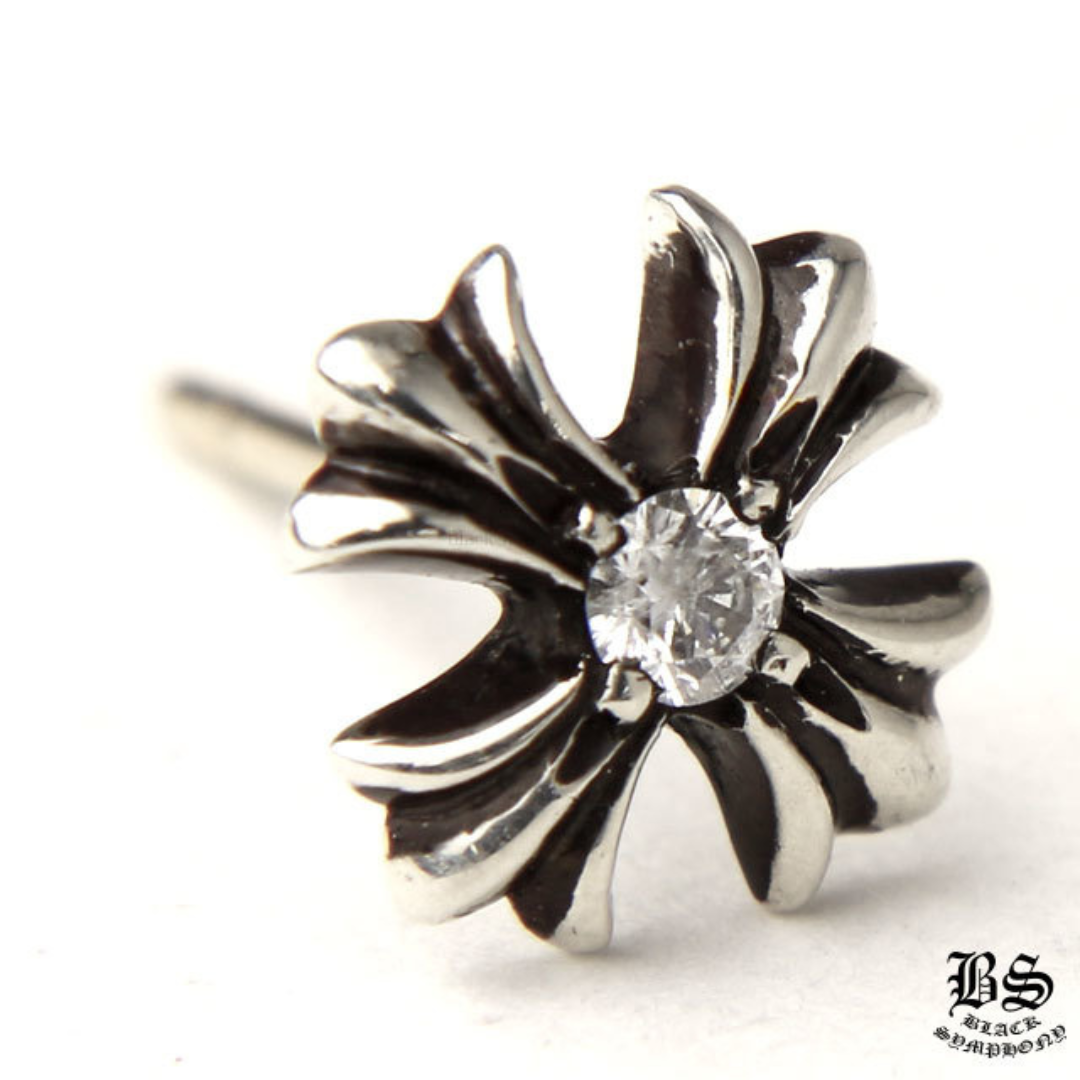 【CHROME HEARTS/クロムハーツ】 CHプラススタッドピアス withダイヤモンド