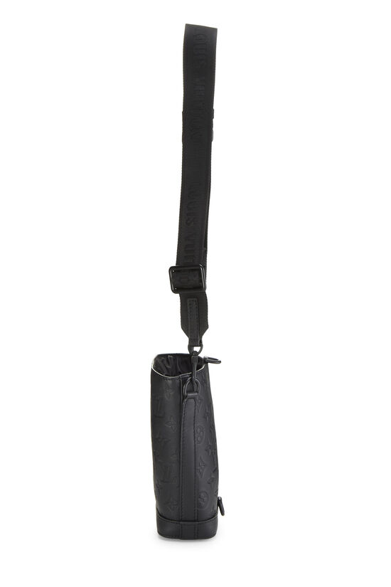 LOUIS VUITTON ルイ ヴィトン M82248 ノエ･スリング モノグラム･シャドウ カーフレザー メンズ ショルダーバッグ 斜め掛け ブラック-JAPAN DUTY FREE