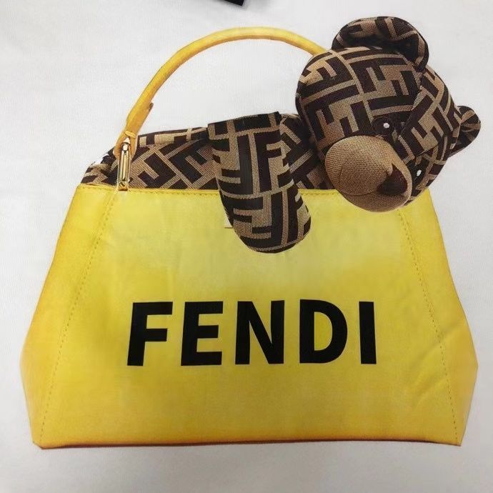FENDI  パーカー フェンディ 可愛い クマプレントバッグ図案 丸首 通勤 通学 春秋冬服 男女兼用