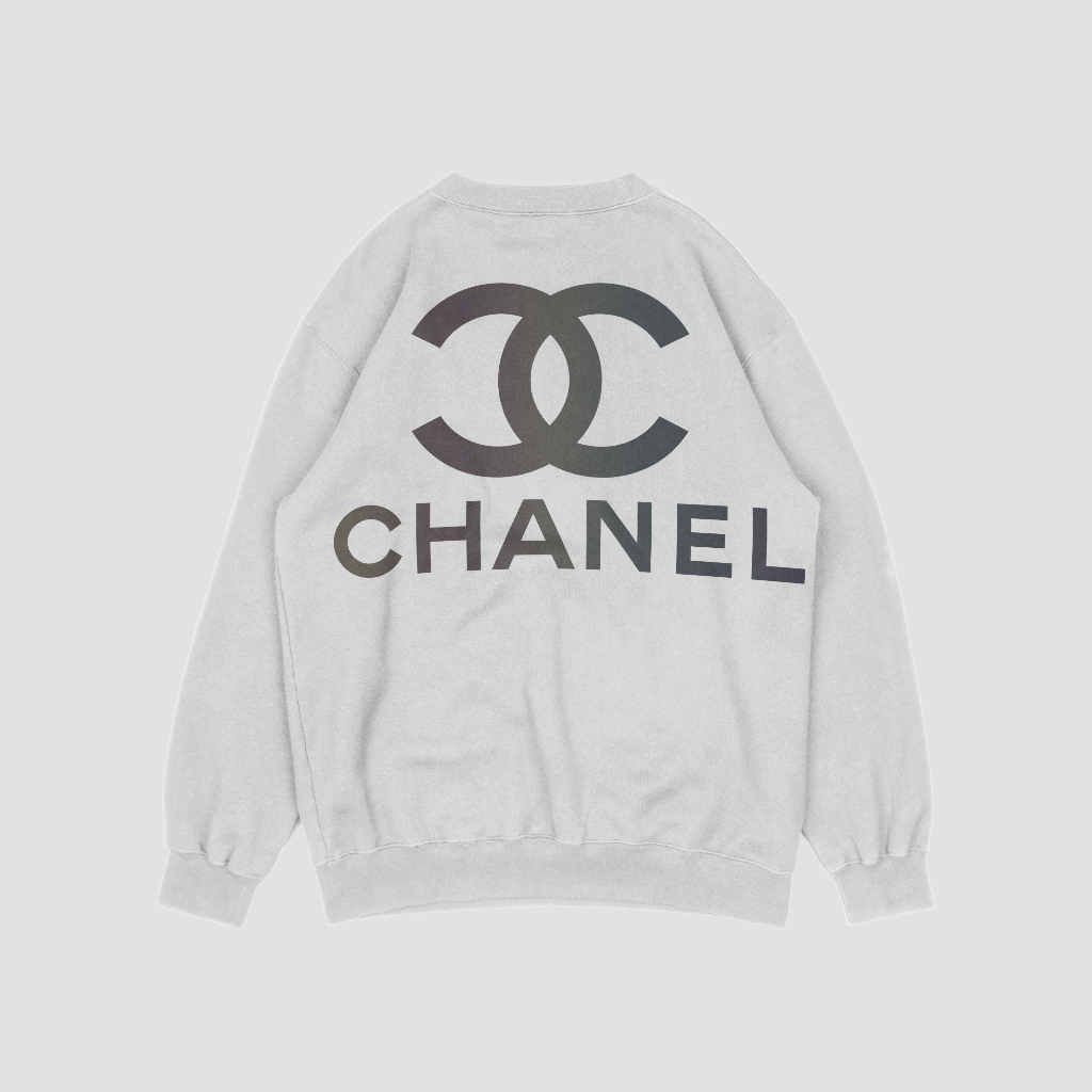 CHANEL アルファベットプリントのラウンドネックのスウェット クル
