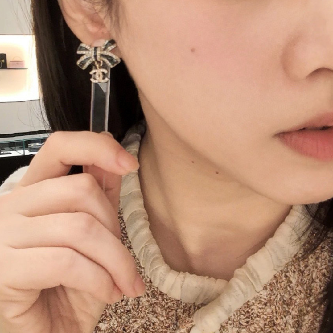 CHANEL (シャネル)【黒リボンシックで可愛い25B】CHANEL ピアス-JAPAN DUTY FREE