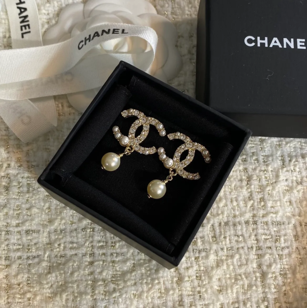 【国内発送/直営店】パールピアス