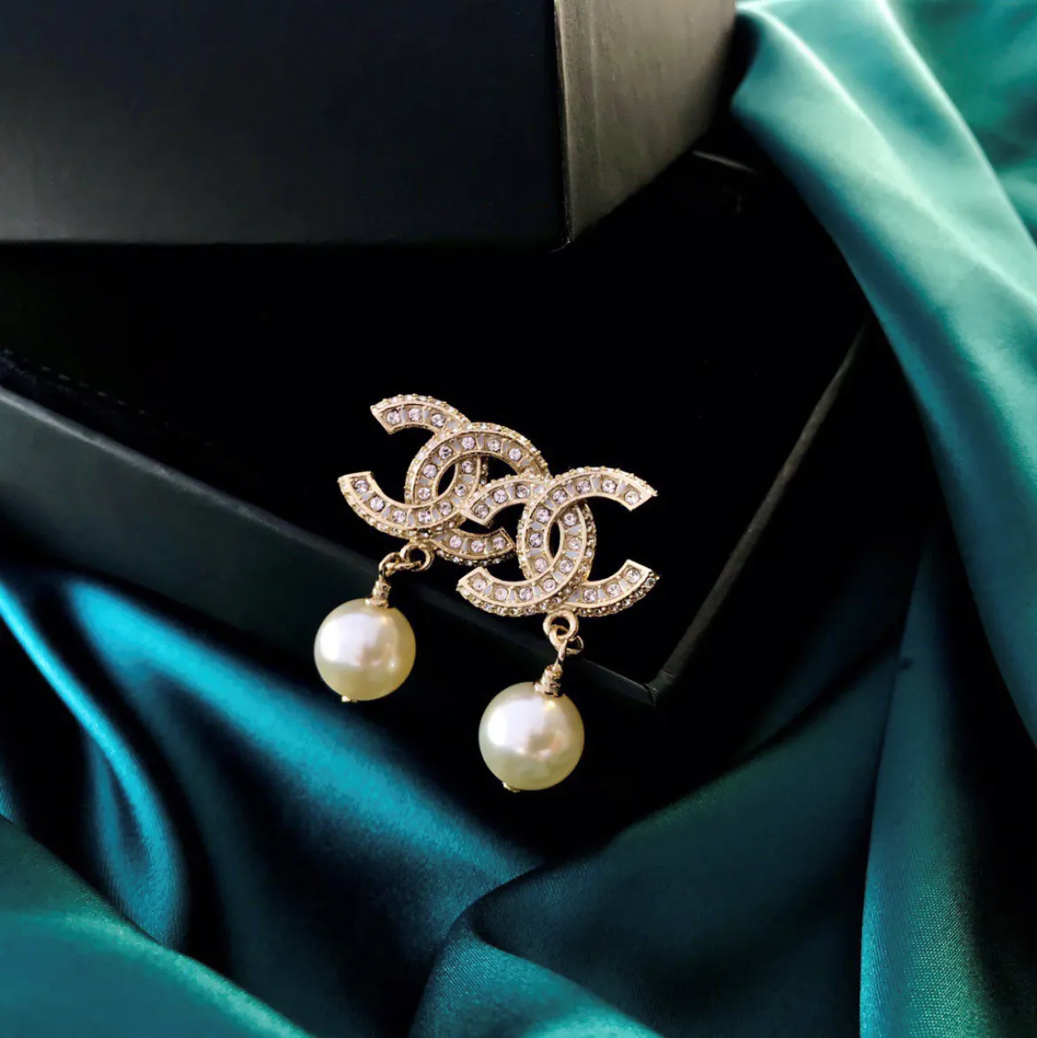 【国内発送/直営店】ゴールドパールピアス 2*3.4cm