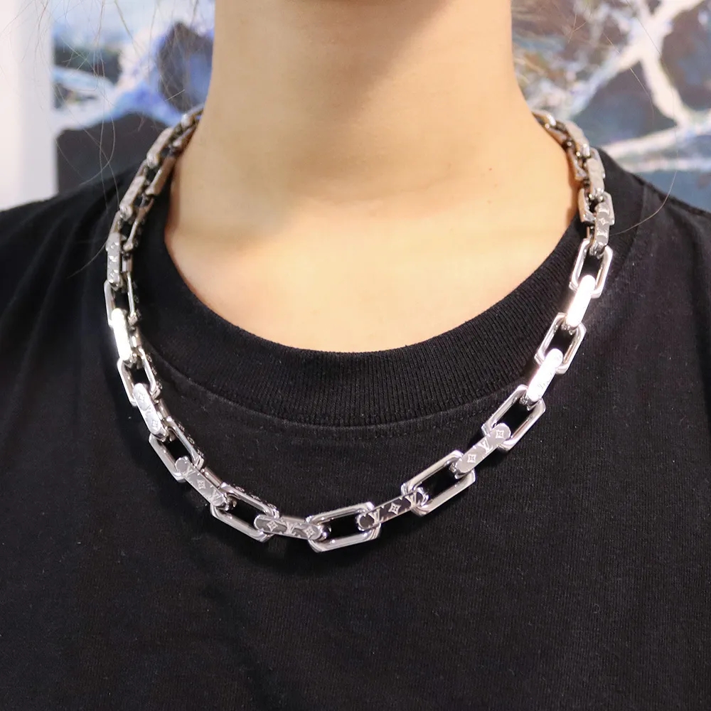 【国内発送/直営店】ネックレス BTS 防弾少年団 のジョングク着用 ♪ 完売必至 ★コリエ チェーン モノグラム