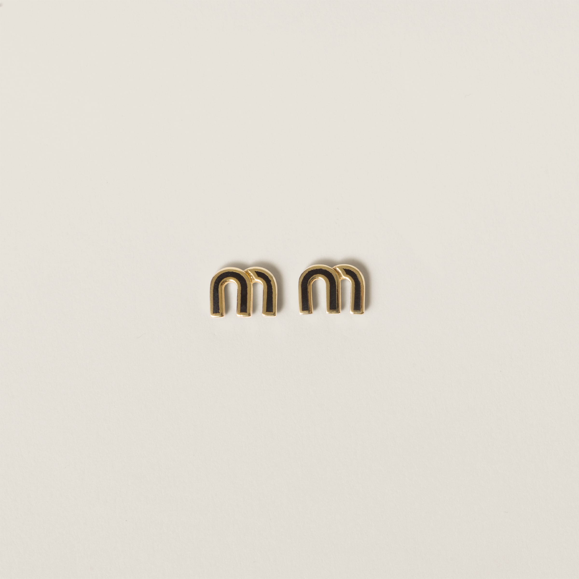 エナメルメタル ピアス