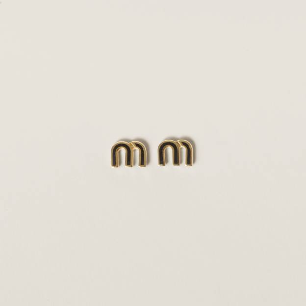 エナメルメタル ピアス