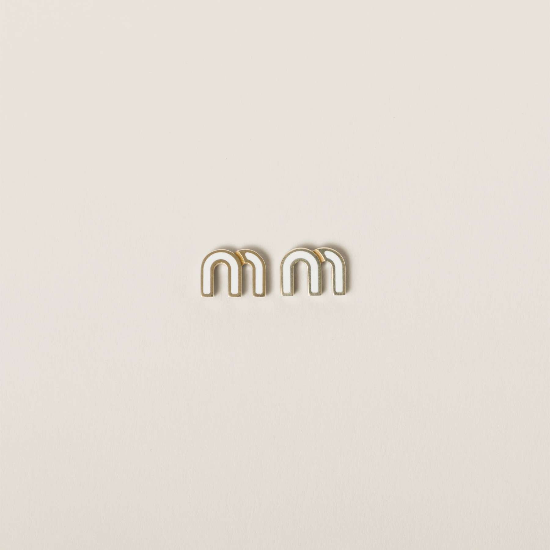 エナメルメタル ピアス