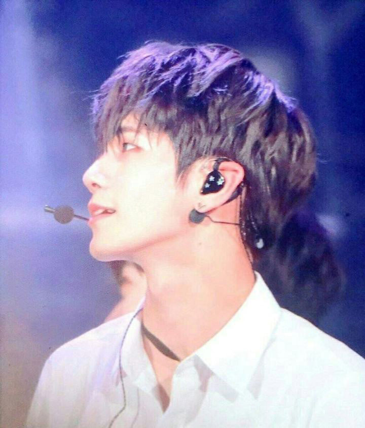 【国内発送/直営店】wanna oneオン・ソンウ着用！スタッズ イヤリング・エセンシャル V