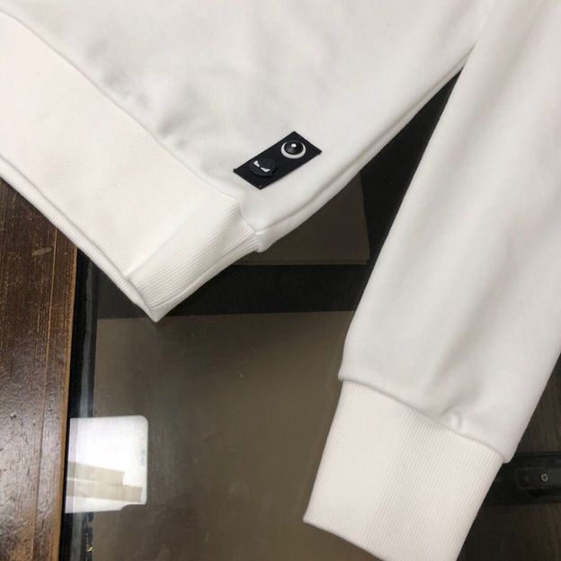 FENDI  パーカー フェンディ 可愛い プレント図案 丸首 通勤 通学 ゆったり 男女兼用