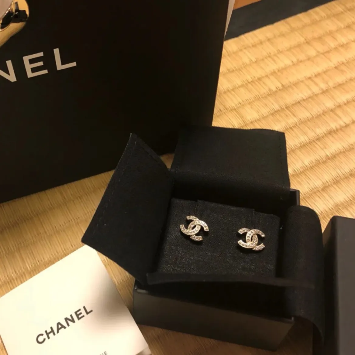 【国内発送/直営店】メタルダブルCダイヤモンドピアス