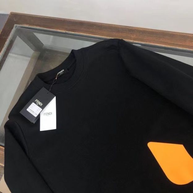 FENDI  パーカー フェンディ プレントおしゃれ 丸首 通勤 通学 メンズ