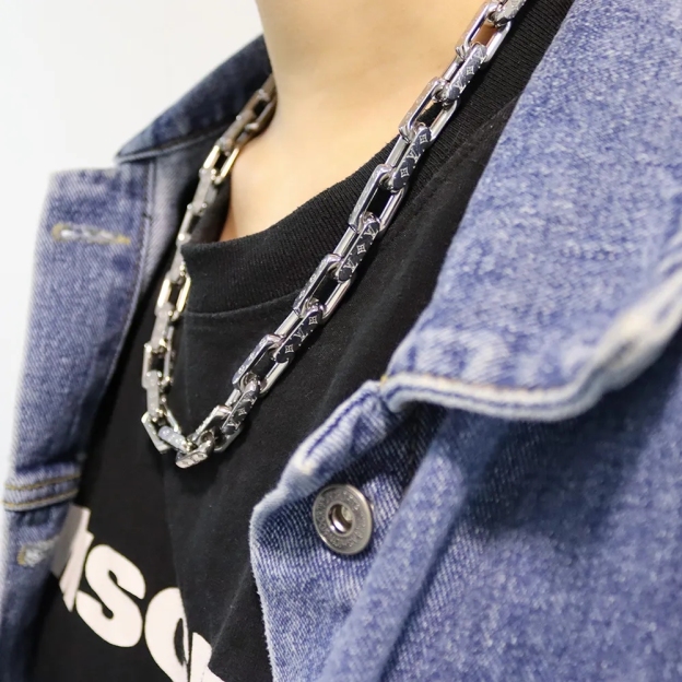 【国内発送/直営店】ネックレス BTS 防弾少年団 のジョングク着用 ♪ 完売必至 ★コリエ チェーン モノグラム