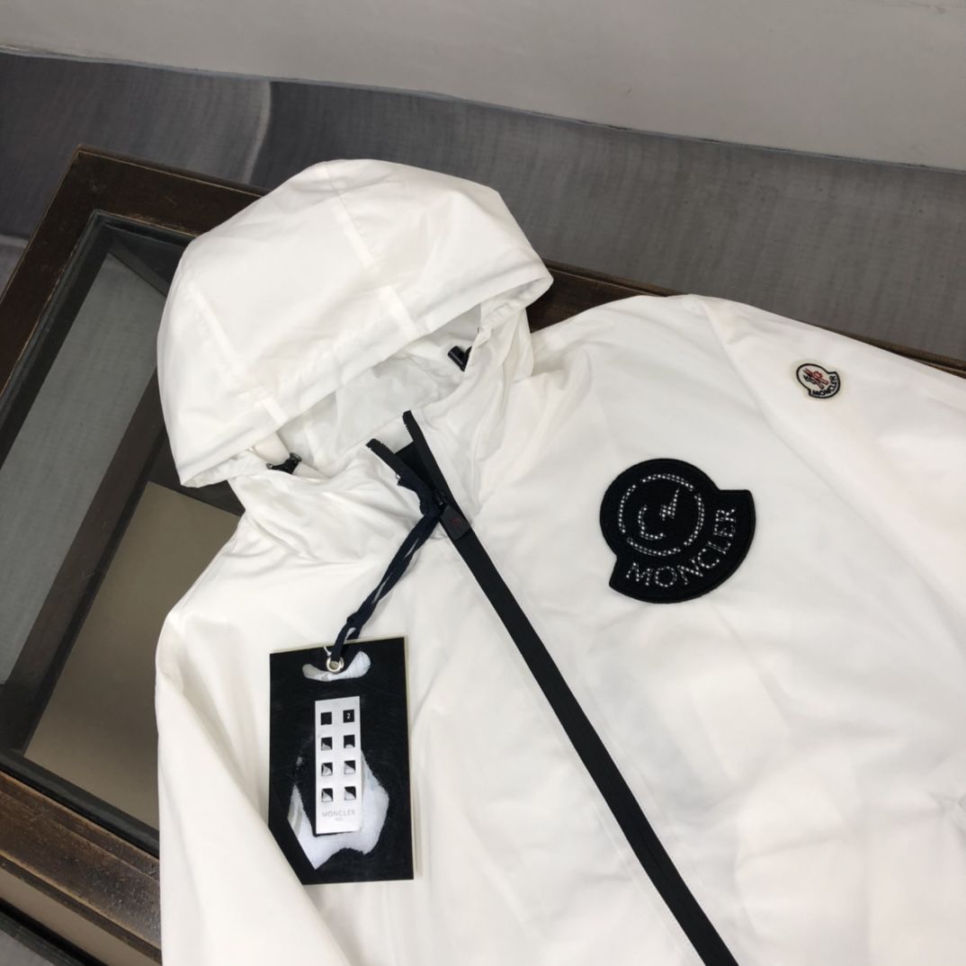 MONCLER春夏メンズフード付き長袖ジャケット