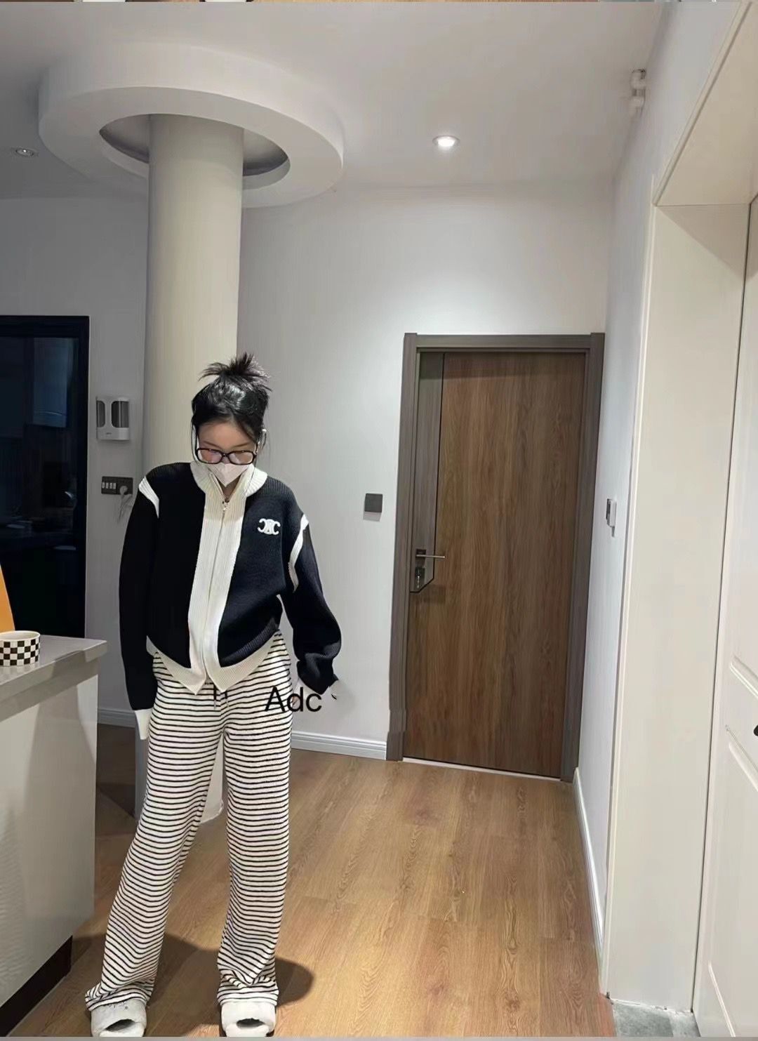 LOEWE高品質刺繍ニットカーディガンセーター 