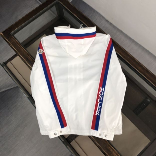 MONCLER人気の男性用ファスナー付きフード付きジャケット