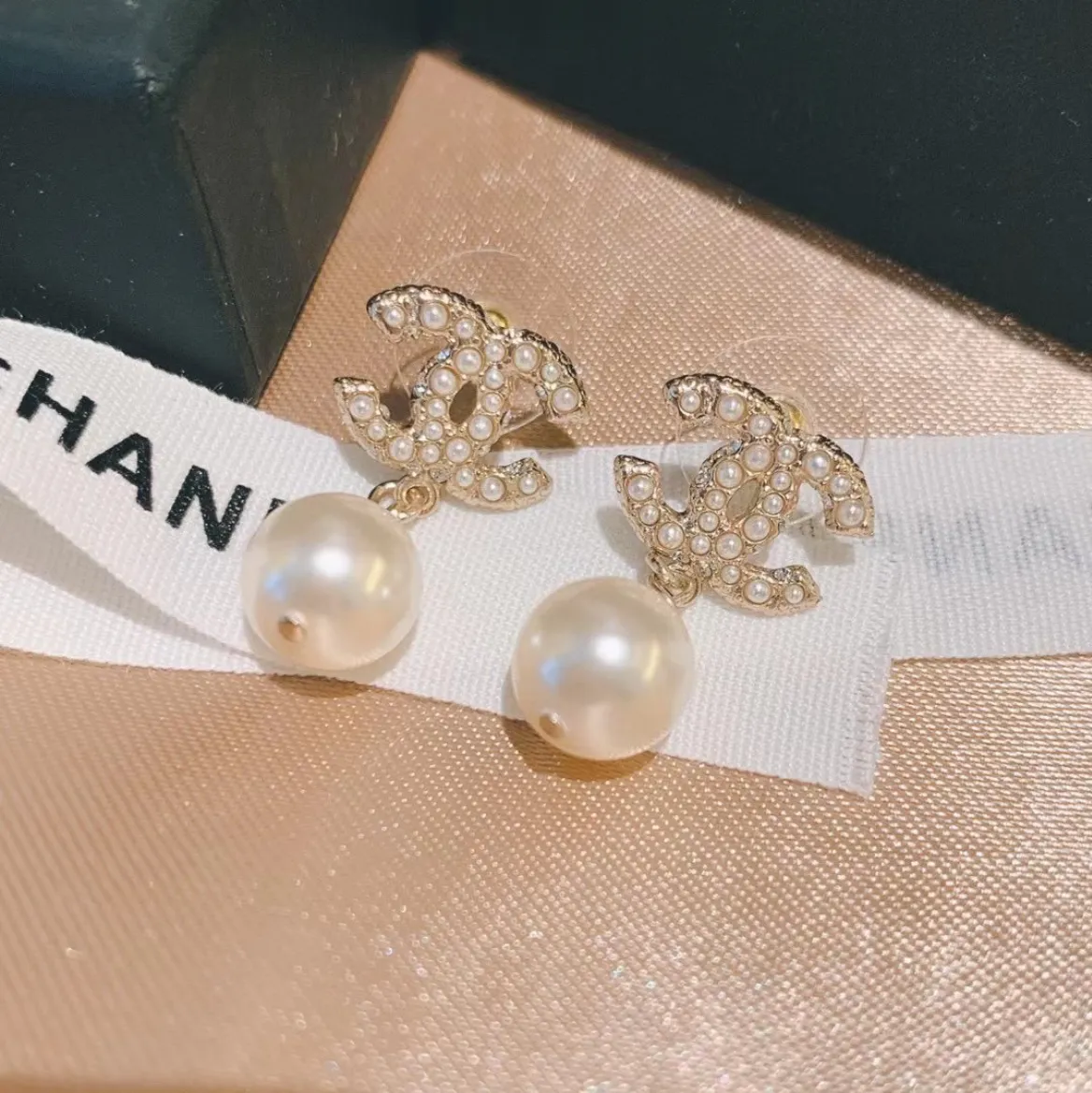 【国内発送/直営店】ゴールドパールピアス 2*3.4cm