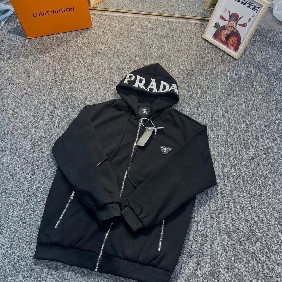 PRADA 逆三角柳釘連帽プリントスウェットコート パーカー