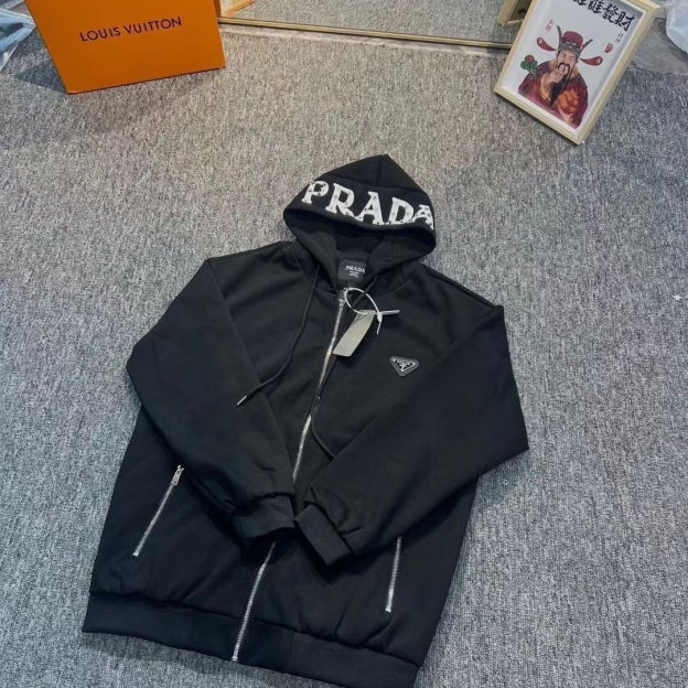 PRADA 逆三角柳釘連帽プリントスウェットコート パーカー