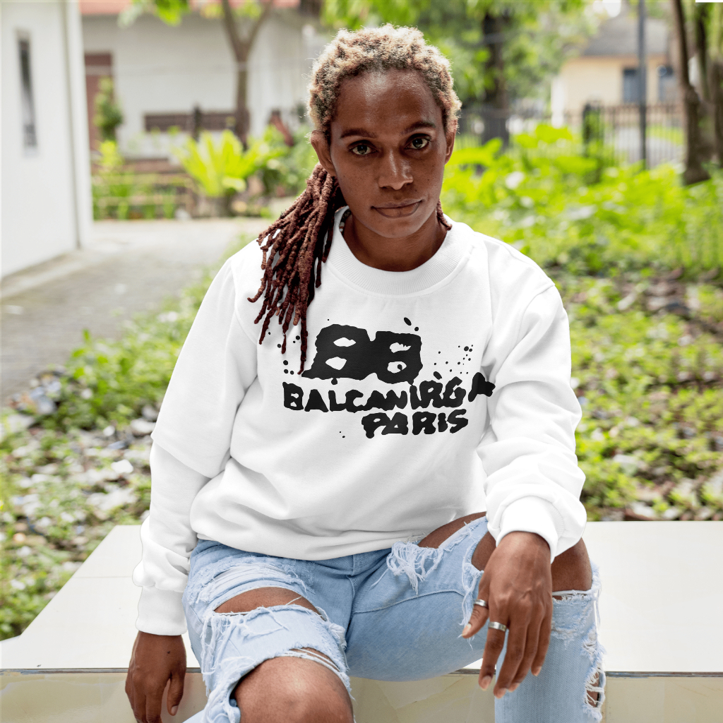 Balenciaga クラシックなレタープリントスウェット クル