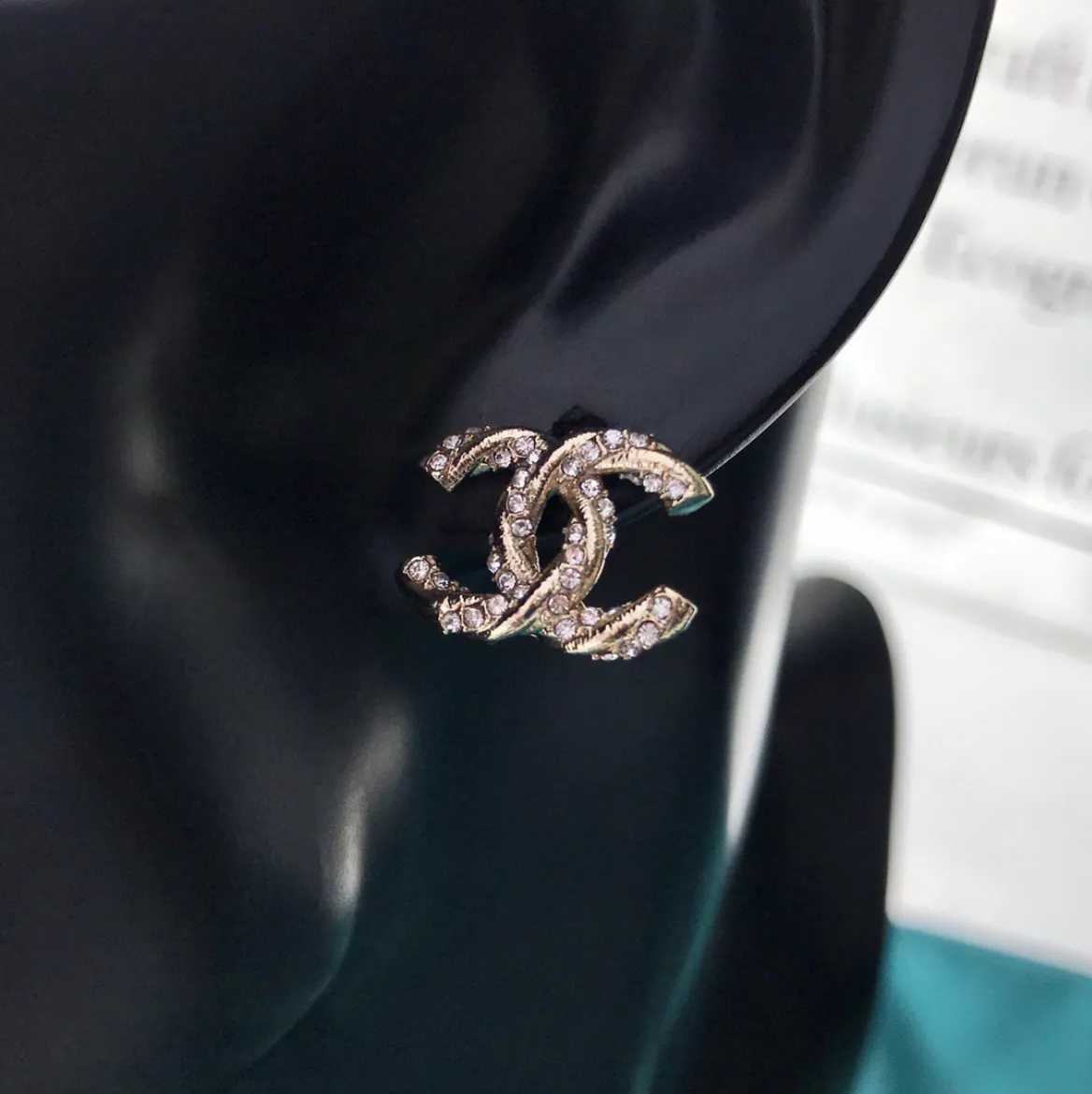 【国内発送/直営店】メタルダブルCダイヤモンドピアス