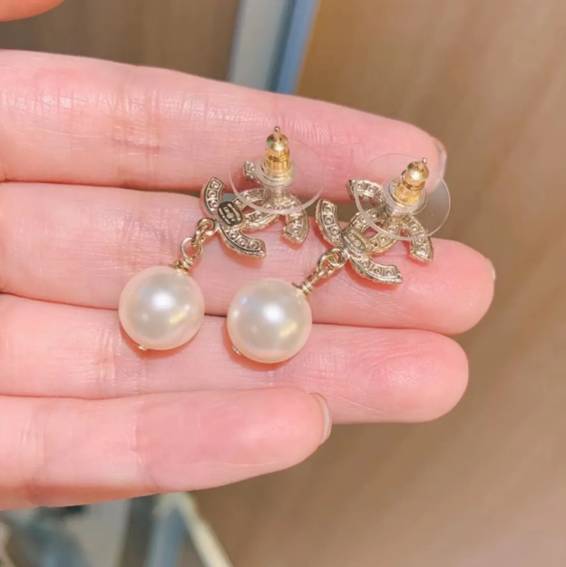 【国内発送/直営店】ゴールドパールピアス 2*3.4cm