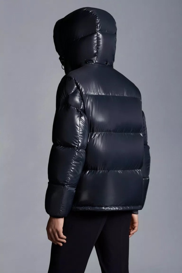 関税負担なし☆Moncler MONTBELIARD フード付ダウンジャケット ブラック  ホワイト 紺