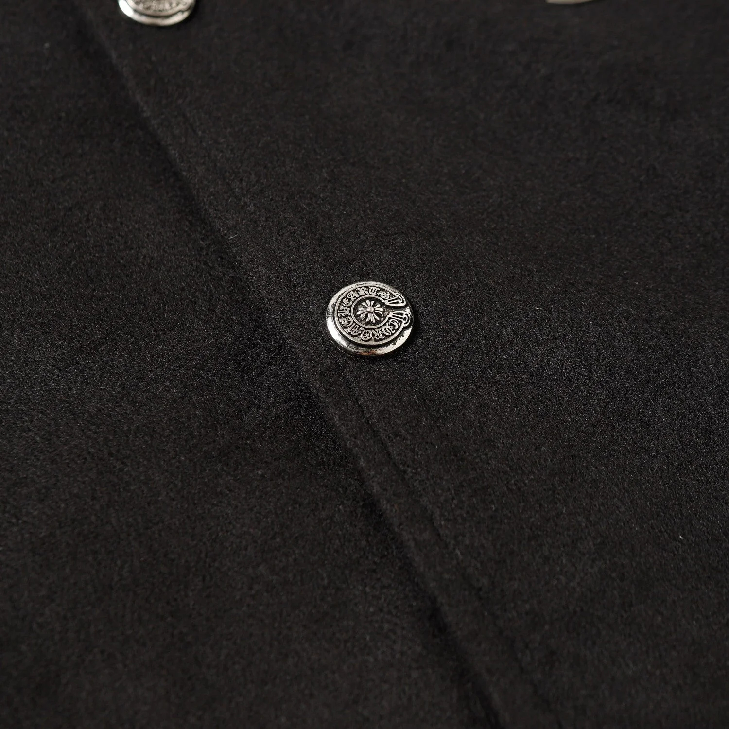 【Chrome Hearts】クロムハーツ クロス刺繍 レザースリーブ ブラック バーシティジャケット（スタジャン） ストリートスタイル