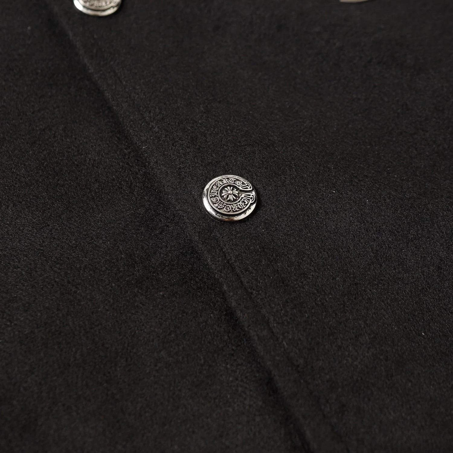 【Chrome Hearts】クロムハーツ クロス刺繍 レザースリーブ ブラック バーシティジャケット（スタジャン） ストリートスタイル