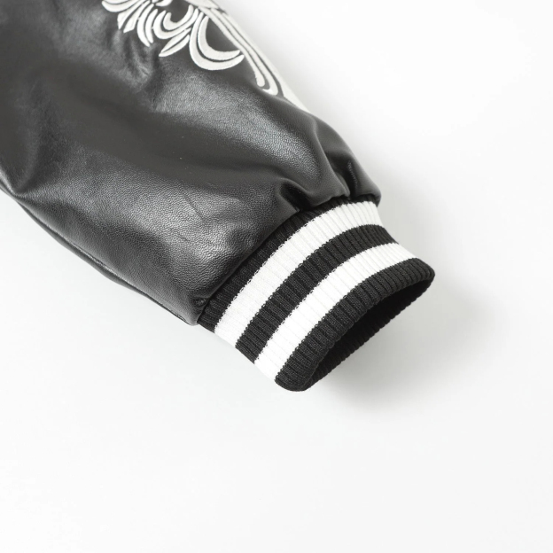 【Chrome Hearts】クロムハーツ クロス刺繍 レザースリーブ ブラック バーシティジャケット（スタジャン） ストリートスタイル