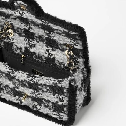 可愛いマルチカラー♡【CHANEL】ラージ フラップバッグ