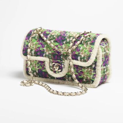 可愛いマルチカラー♡【CHANEL】ラージ フラップバッグ