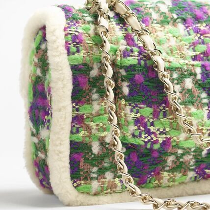 可愛いマルチカラー♡【CHANEL】ラージ フラップバッグ