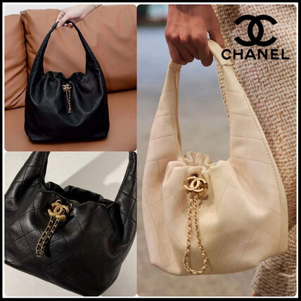  洗練のエレガンス【CHANEL】マキシ ホーボーバッグ (125996989)