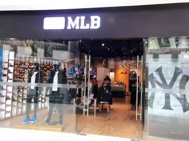 MLB 春と秋の新しい老花満印連帽スポーツ  トレンチコート