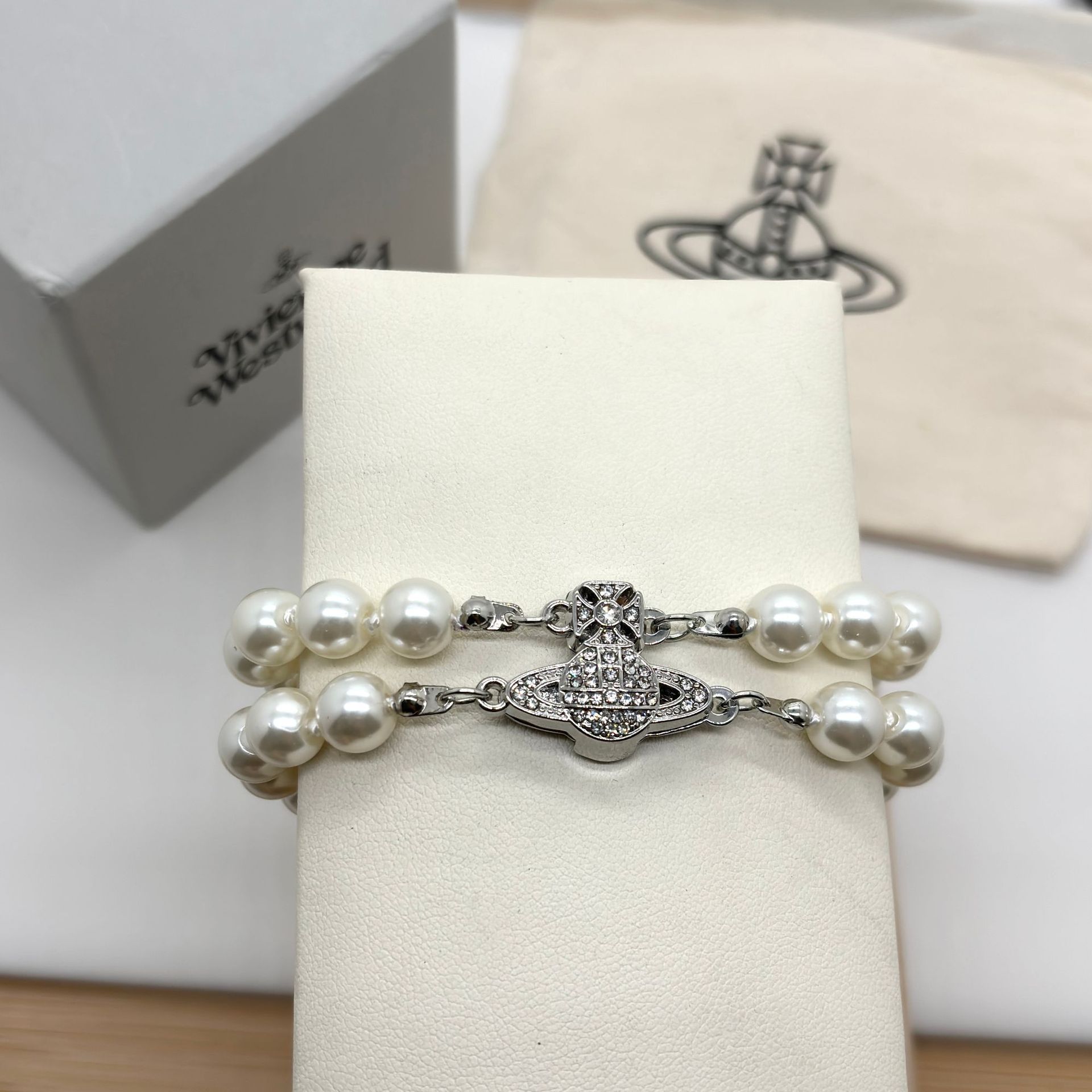 Vivienne Westwood（ヴィヴィアンウエストウッド）GRAZIELLA PEARL チョーカー