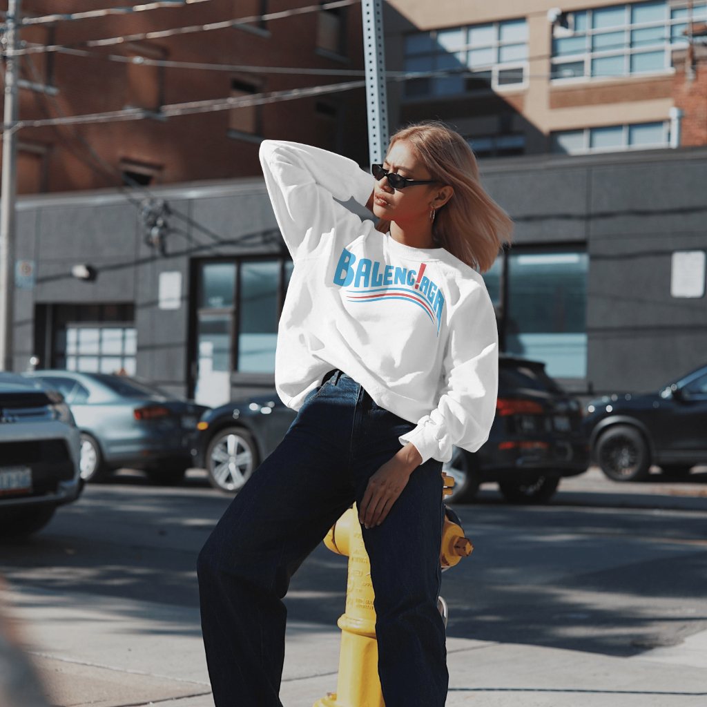 Balenciaga クラシックなレタープリントスウェット クル