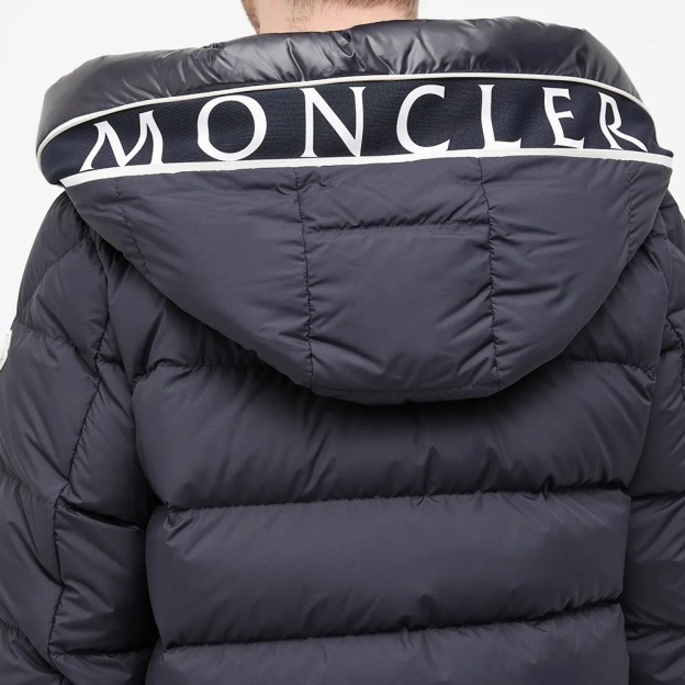 直営店買付・国内発送・送関込/MONCLER Cardereダウンジャケット