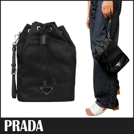 PRADA プラダ Re-Nylon pouch   リナイロン 巾着型 トライアングルロゴ リストレット付き 鞄