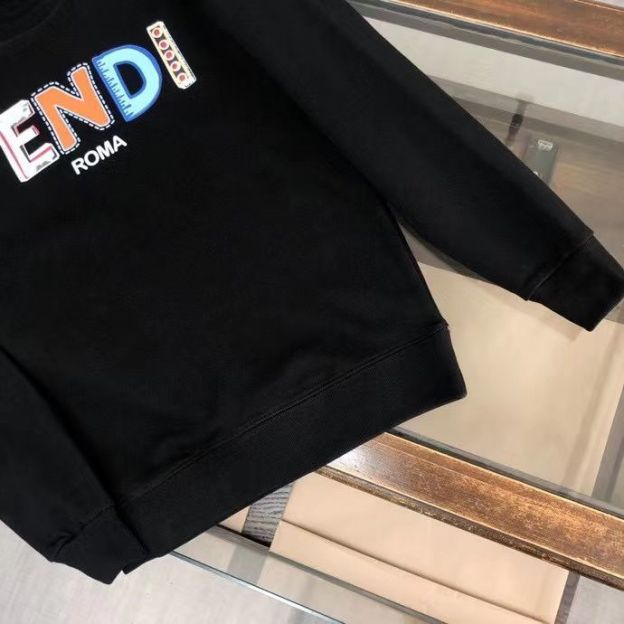 FENDI  パーカー フェンディ プレントおしゃれ 丸首 通勤 通学 ゆったり メンズ