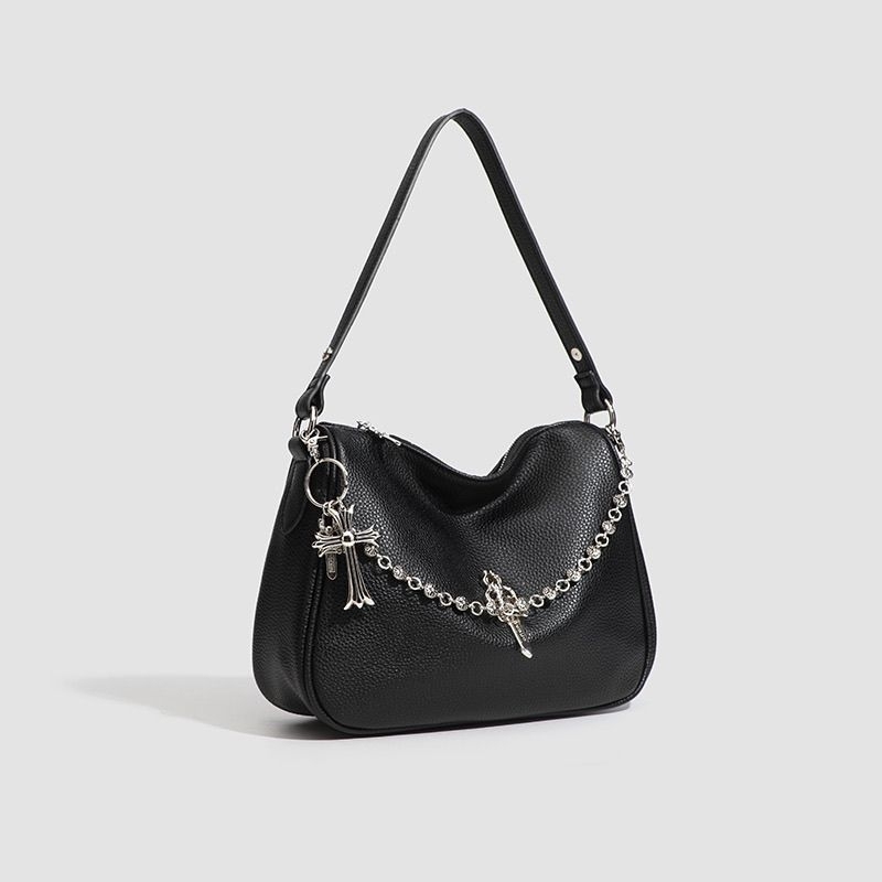 クロムハーツ レザーショルダーバッグ 黒 中型 チェーン付き