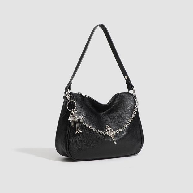 クロムハーツ レザーショルダーバッグ 黒 中型 チェーン付き